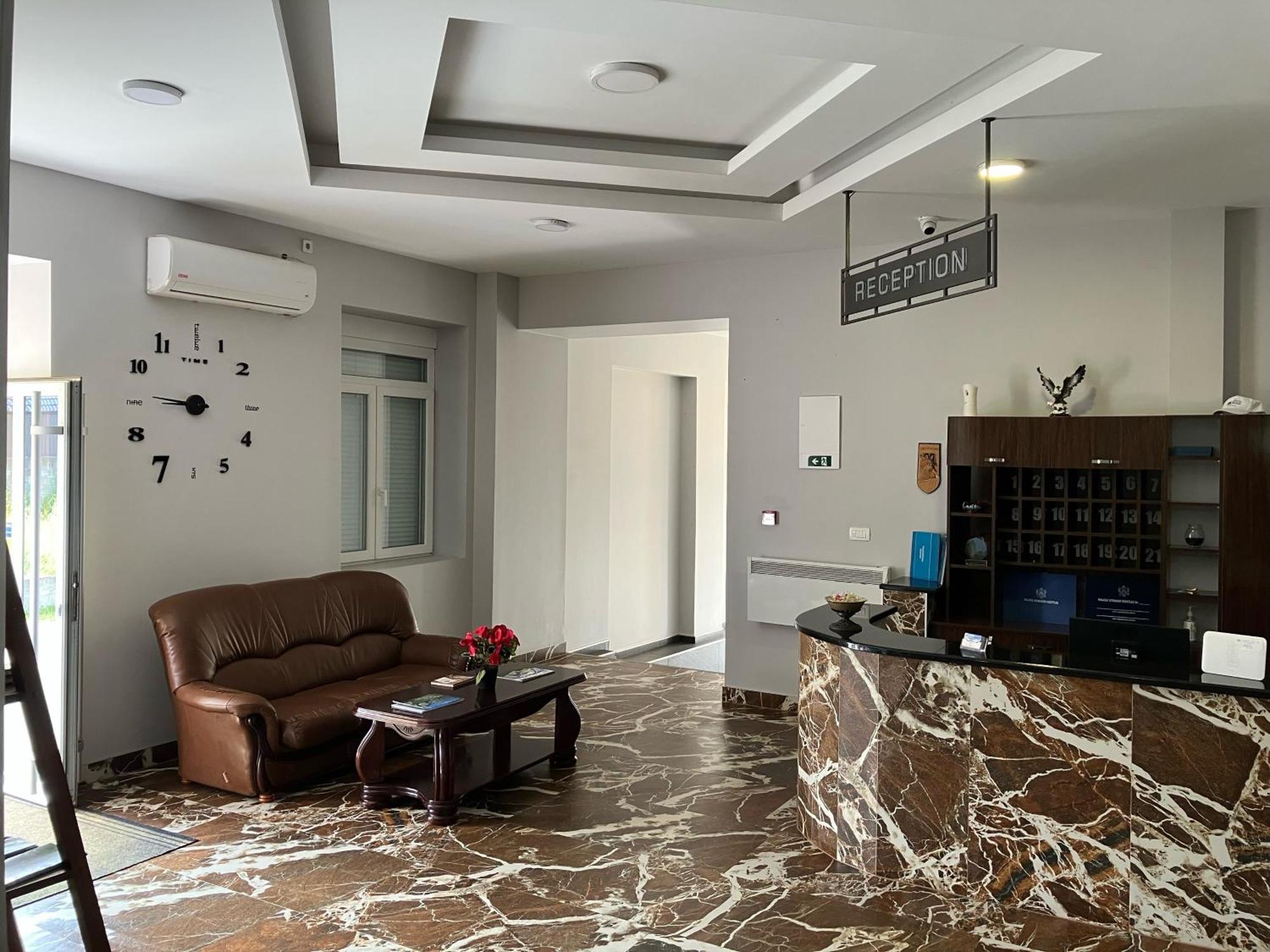 Gusinje Hotel Mountain View Inn المظهر الخارجي الصورة